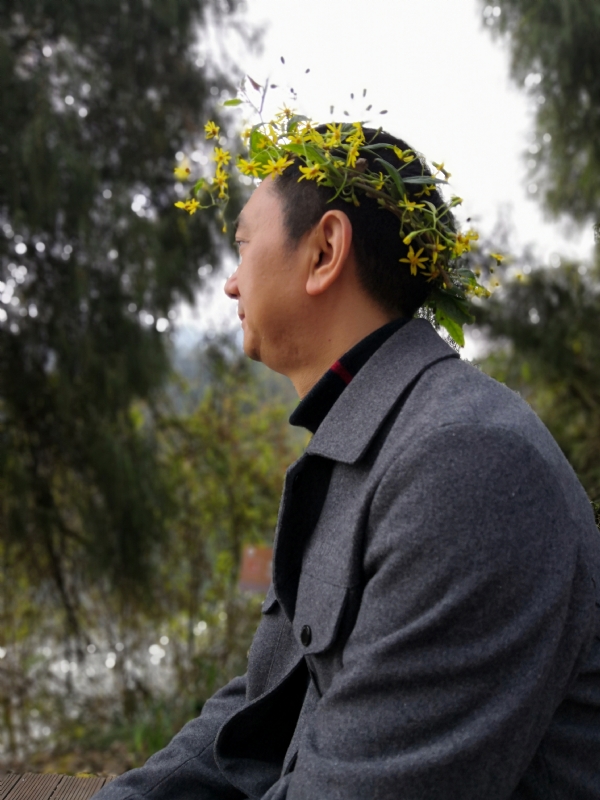 小白杨的第一张照片--渠县闪婚服务中心